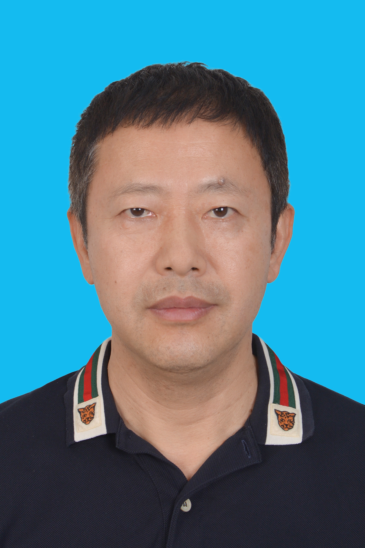 杨东.jpg