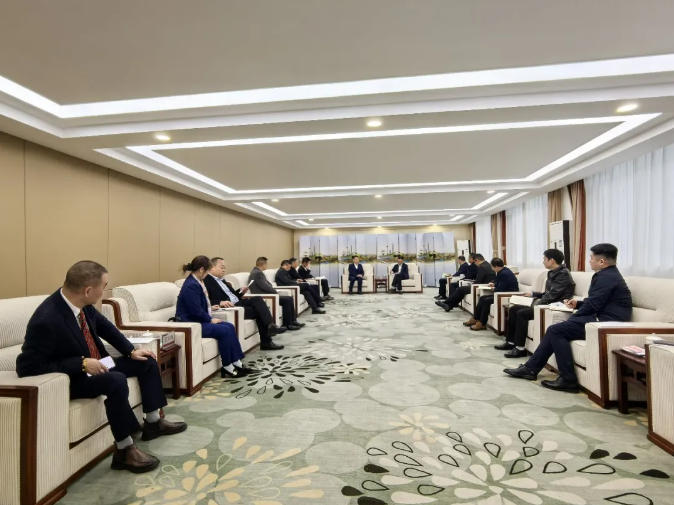 深圳市四川商会组团拜访四川省经济合作局 共话投资四川新机遇